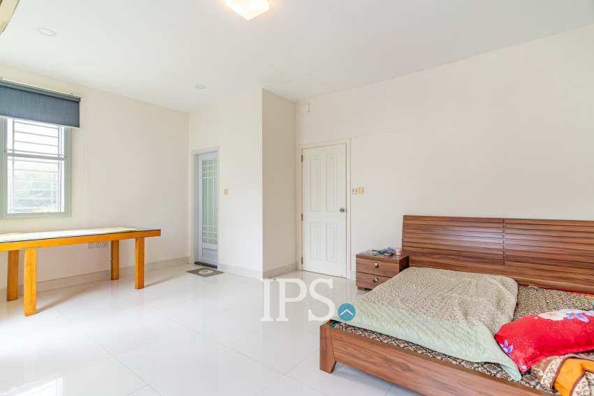 4 Bedroom Villa For Rent - PH Rosato,  Chbar Ampov, Phnom Penh