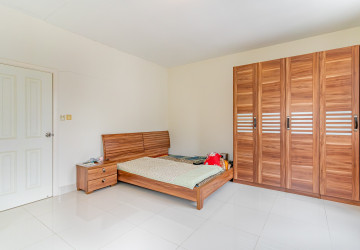 4 Bedroom Villa For Rent - PH Rosato,  Chbar Ampov, Phnom Penh thumbnail
