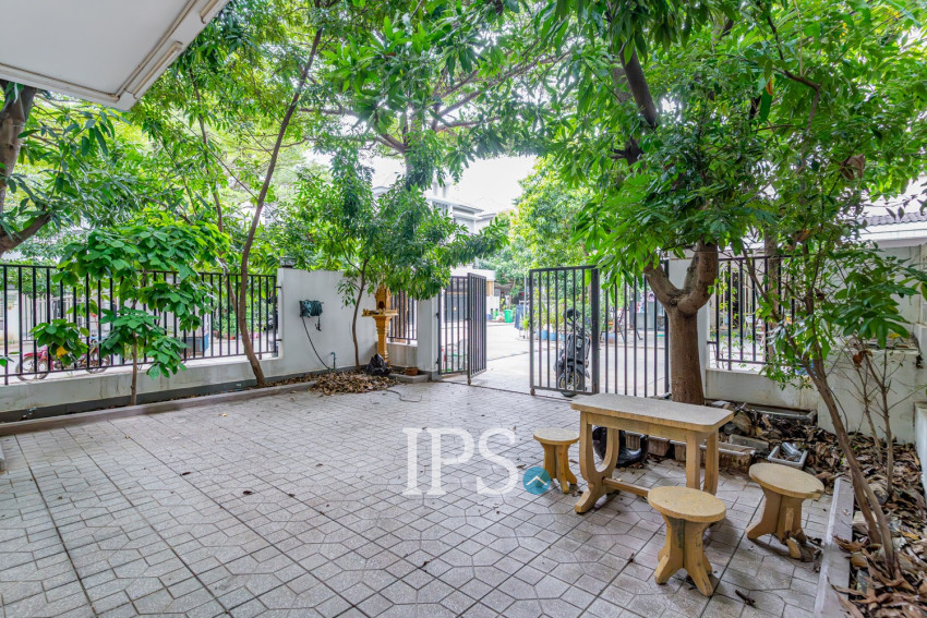 4 Bedroom Villa For Rent - PH Rosato,  Chbar Ampov, Phnom Penh