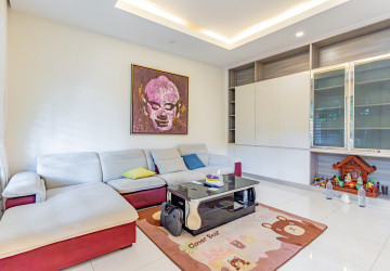 4 Bedroom Villa For Rent - PH Rosato,  Chbar Ampov, Phnom Penh thumbnail