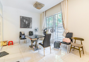 4 Bedroom Villa For Rent - PH Rosato,  Chbar Ampov, Phnom Penh thumbnail