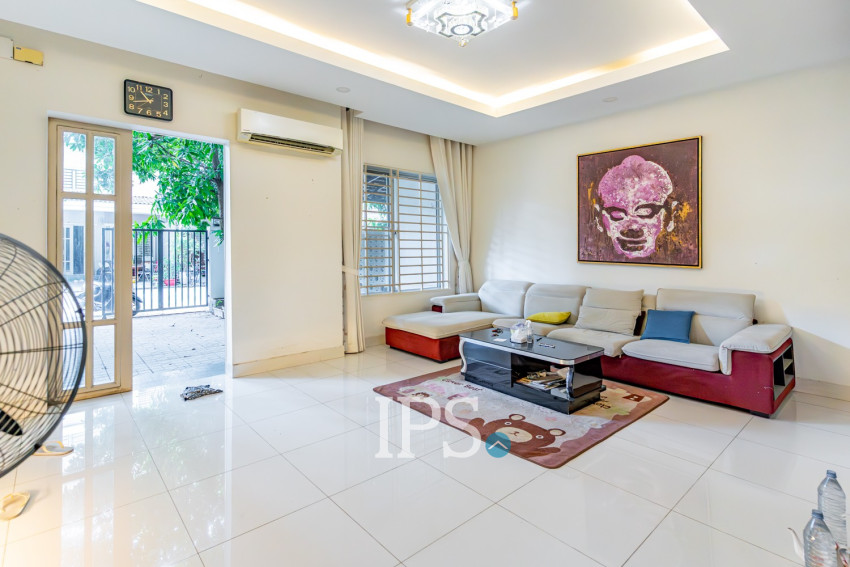 4 Bedroom Villa For Rent - PH Rosato,  Chbar Ampov, Phnom Penh