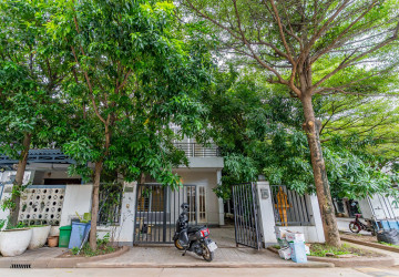 4 Bedroom Corner Twin Villa for Sale - PH Rosato, Chbar Ampov, Phnom Penh thumbnail