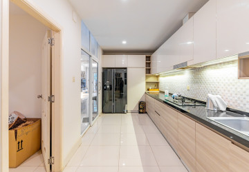 4 Bedroom Corner Twin Villa for Sale - PH Rosato, Chbar Ampov, Phnom Penh thumbnail