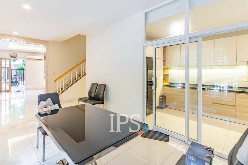 4 Bedroom Corner Twin Villa for Sale - PH Rosato, Chbar Ampov, Phnom Penh