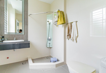 4 Bedroom Corner Twin Villa for Sale - PH Rosato, Chbar Ampov, Phnom Penh thumbnail