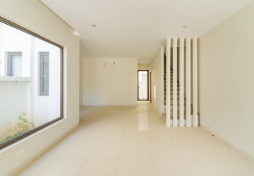 3 Bedroom Villa Plus Touch For Sale - Borey Chankiri, Preaek Kampues, Phnom Penh thumbnail