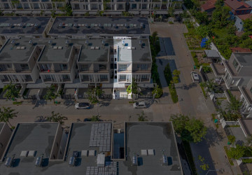 3 Bedroom Villa Plus Touch For Sale - Borey Chankiri, Preaek Kampues, Phnom Penh thumbnail