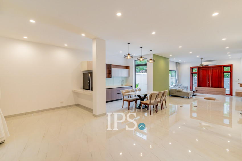 4 Bedroom Villa For Rent - Bassac Garden City, Tonle Bassac, Phnom Penh