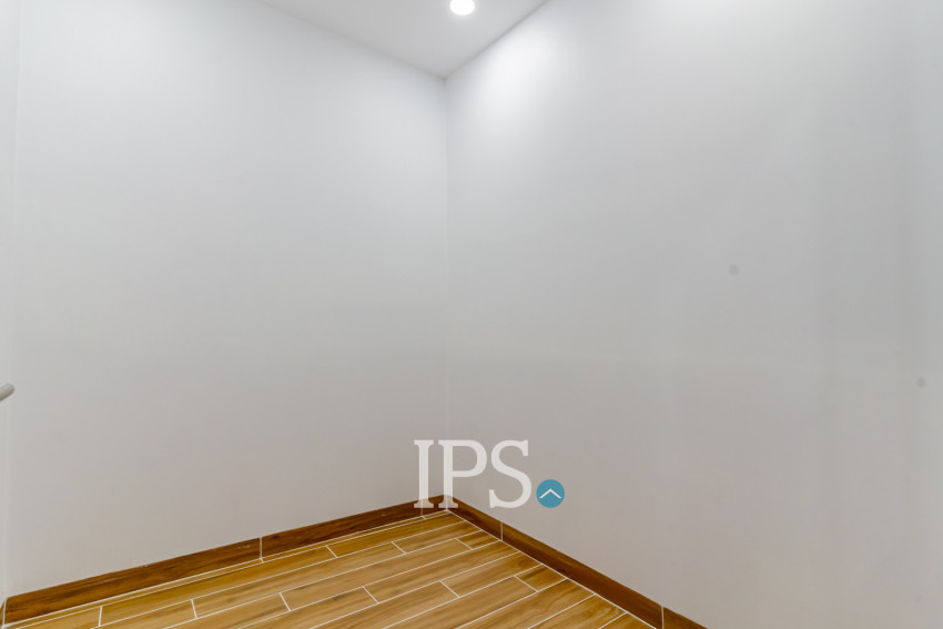 4 Bedroom Villa For Rent - Bassac Garden City, Tonle Bassac, Phnom Penh