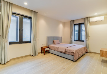 4 Bedroom Villa For Rent - Bassac Garden City, Tonle Bassac, Phnom Penh thumbnail