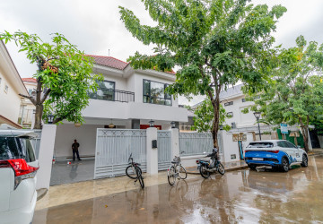 4 Bedroom Villa For Rent - Bassac Garden City, Tonle Bassac, Phnom Penh thumbnail