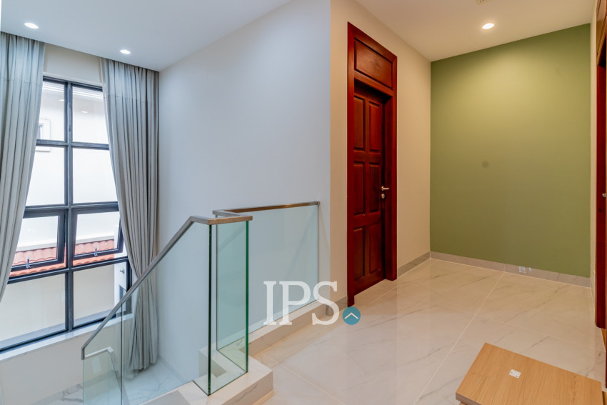 4 Bedroom Villa For Rent - Bassac Garden City, Tonle Bassac, Phnom Penh