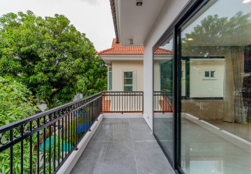 4 Bedroom Villa For Rent - Bassac Garden City, Tonle Bassac, Phnom Penh thumbnail