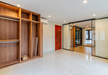 4 Bedroom Villa For Rent - Bassac Garden City, Tonle Bassac, Phnom Penh thumbnail