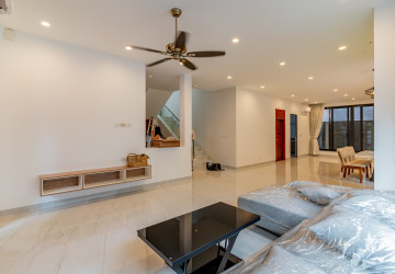 4 Bedroom Villa For Rent - Bassac Garden City, Tonle Bassac, Phnom Penh thumbnail