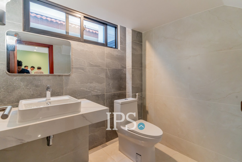 4 Bedroom Villa For Rent - Bassac Garden City, Tonle Bassac, Phnom Penh