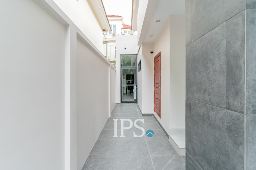4 Bedroom Villa For Rent - Bassac Garden City, Tonle Bassac, Phnom Penh