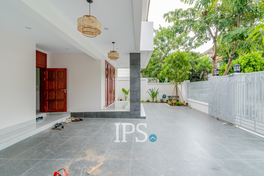 4 Bedroom Villa For Rent - Bassac Garden City, Tonle Bassac, Phnom Penh
