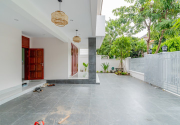 4 Bedroom Villa For Rent - Bassac Garden City, Tonle Bassac, Phnom Penh thumbnail