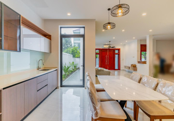 4 Bedroom Villa For Rent - Bassac Garden City, Tonle Bassac, Phnom Penh thumbnail