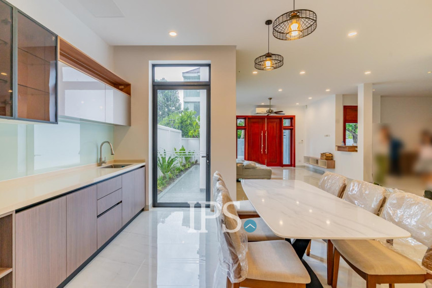 4 Bedroom Villa For Rent - Bassac Garden City, Tonle Bassac, Phnom Penh
