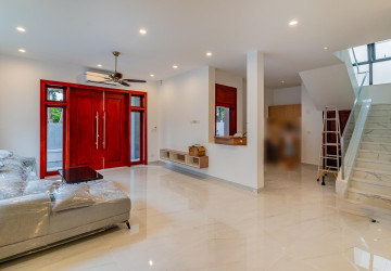 4 Bedroom Villa For Rent - Bassac Garden City, Tonle Bassac, Phnom Penh thumbnail