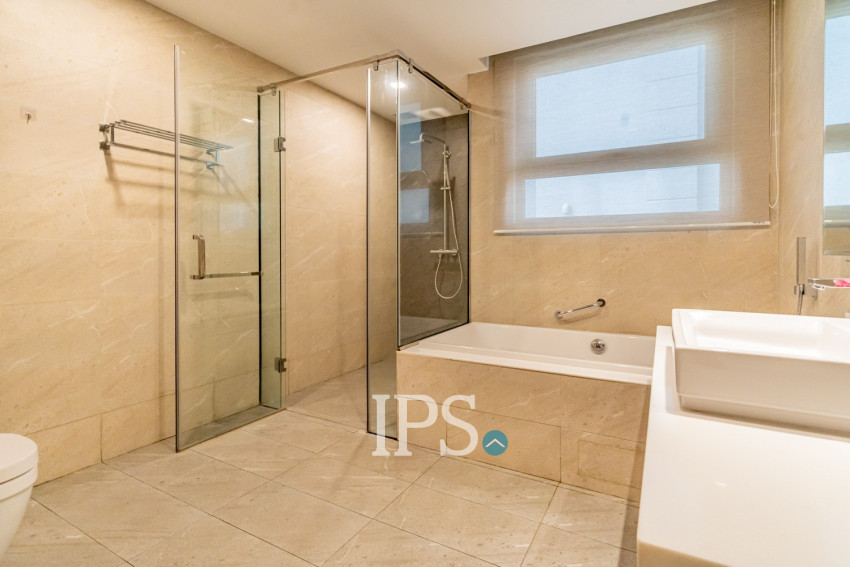 2 Bedroom Serviced Apartment For Rent - BKK1, Phnom Penh