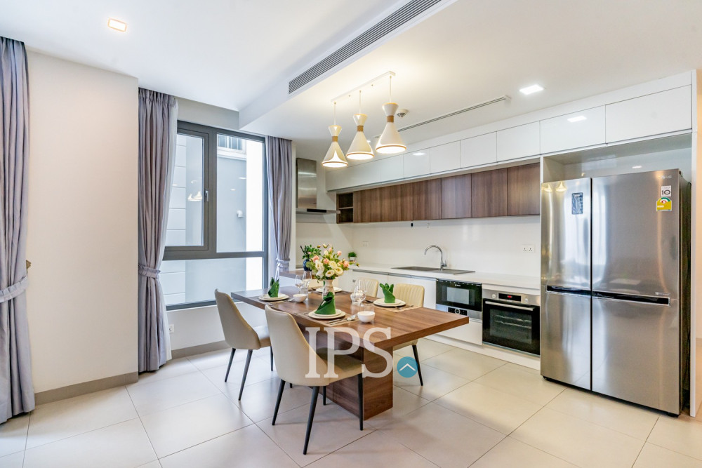 2 Bedroom Serviced Apartment For Rent - BKK1, Phnom Penh - Image 4
