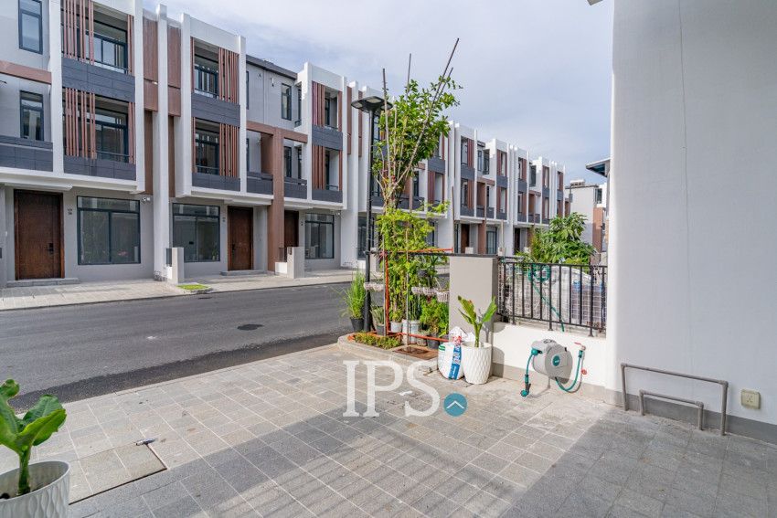 4 Bedroom Link House For Rent - The Prince One Tropica, Sen Sok, Phnom Penh