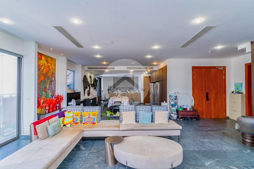 25th Floor 3 Bedroom Penthouse For Rent - Embassy Central, BKK1, Phnom Penh
