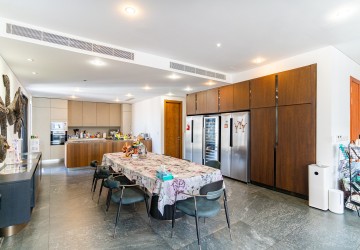 25th Floor 3 Bedroom Penthouse For Rent - Embassy Central, BKK1, Phnom Penh thumbnail