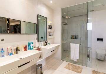 25th Floor 3 Bedroom Penthouse For Rent - Embassy Central, BKK1, Phnom Penh thumbnail