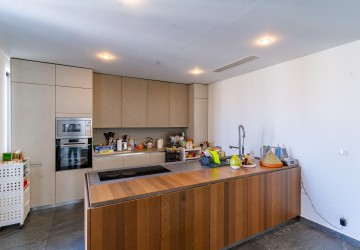 25th Floor 3 Bedroom Penthouse For Rent - Embassy Central, BKK1, Phnom Penh thumbnail