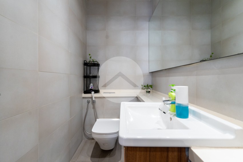 25th Floor 3 Bedroom Penthouse For Rent - Embassy Central, BKK1, Phnom Penh