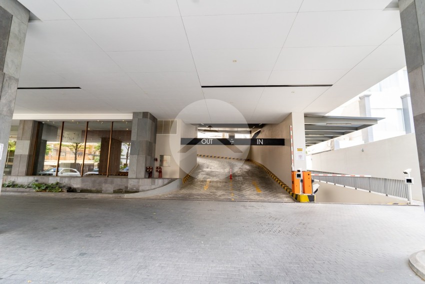 25th Floor 3 Bedroom Penthouse For Rent - Embassy Central, BKK1, Phnom Penh