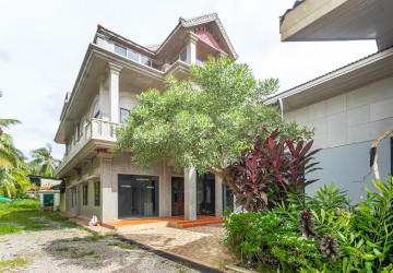 Commercial Space with Residence For Rent - Slor Kram, Siem Reap thumbnail