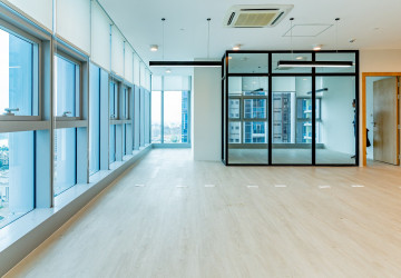 109.74 Sqm Office Space For Rent - GIA Tower, Tonle Bassac, Phnom Penh thumbnail