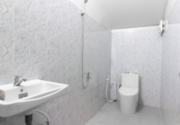 2 Bedroom Shophouse For Rent - Slor Kram, Siem Reap thumbnail