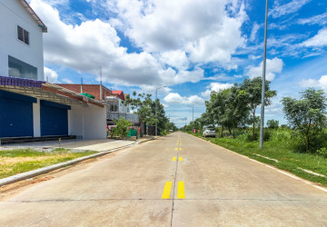 2 Bedroom Shophouse For Rent - Slor Kram, Siem Reap thumbnail