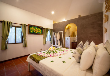 Boutique Resort with 19 Villas and Restaurant For Rent - Sala Kamreuk, Siem Reap thumbnail