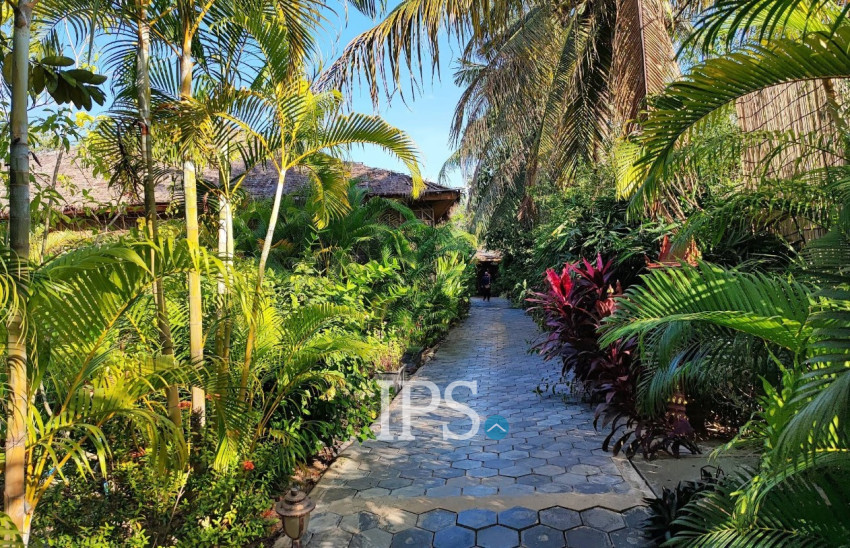 Resort with 11 Private Villas For Rent  Sala Kamreuk, Siem Reap