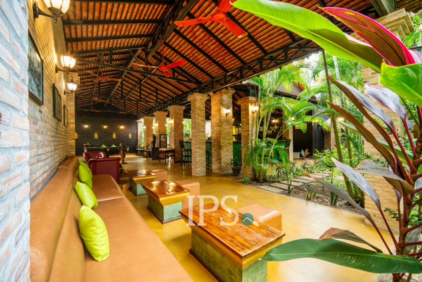 Resort with 11 Private Villas For Rent  Sala Kamreuk, Siem Reap