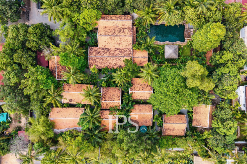 Resort with 11 Private Villas For Rent  Sala Kamreuk, Siem Reap