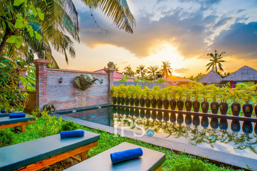 Resort with 11 Private Villas For Rent  Sala Kamreuk, Siem Reap