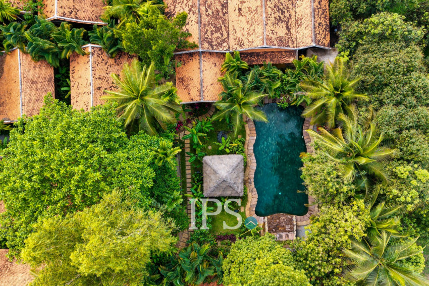 Resort with 11 Private Villas For Rent  Sala Kamreuk, Siem Reap