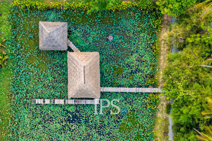 Resort with 11 Private Villas For Rent  Sala Kamreuk, Siem Reap