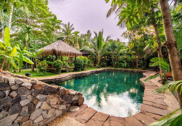 Resort with 11 Private Villas For Rent  Sala Kamreuk, Siem Reap thumbnail