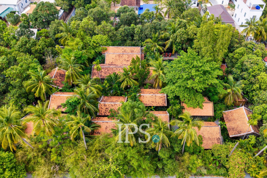 Resort with 11 Private Villas For Rent  Sala Kamreuk, Siem Reap