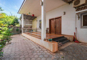 4 Bedroom House For Rent - Sala Kamreuk, Siem Reap thumbnail